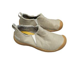 Keen Womens Cozy Slip-On Shoes Beige Size 9 Faux Fur Lined Rubber Sole